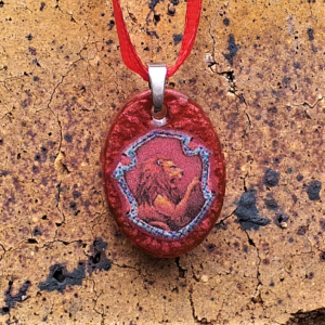 Oval Gryffindor Pendant